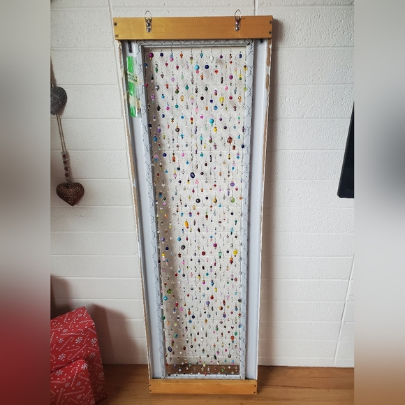 BOHO CHICKEN WIRE BEADED FRAME/WALL DECOR - Picture 5 of 10